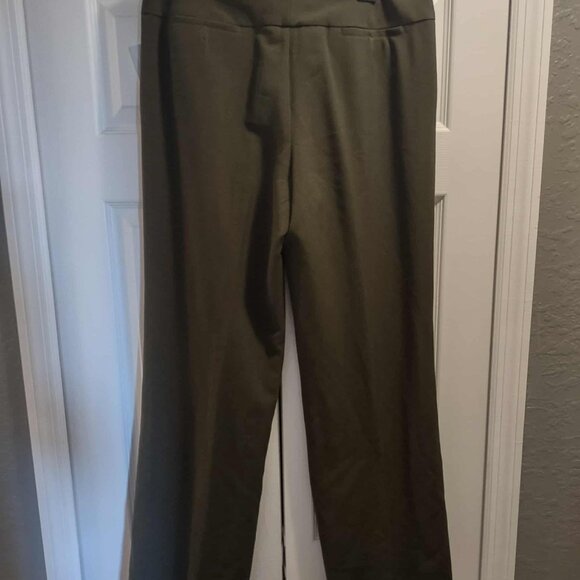 Signature By Larry Levine Olive Stretch Women's Sz 8 NWT - Picture 3 of 4